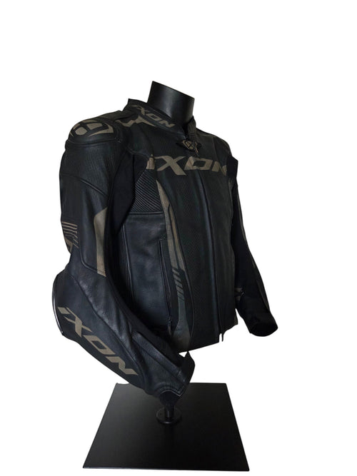 Veste de moto en cuir noir Ixon Vortex 2 pour homme, taille M, avec logo contrastant sur les manches et le torse.
